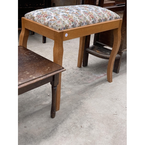 3046 - A DRESSING STOOL AND SMALL OAK TABLE