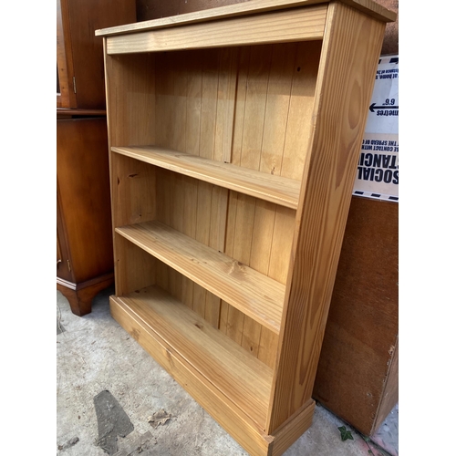 3113 - A PINE THREE TIER OPEN BOOKCASE, 33