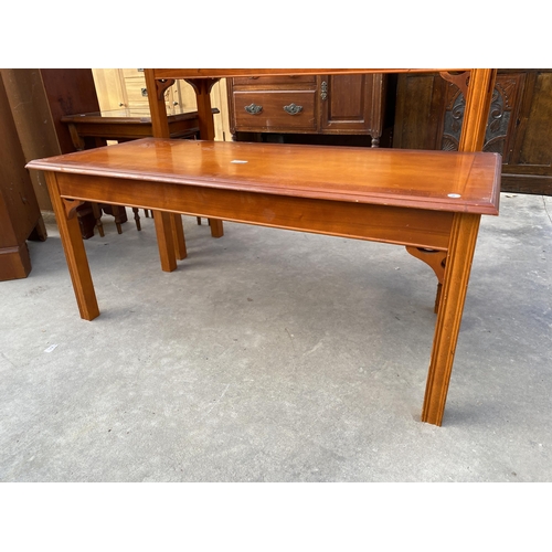 3129 - A HARDWOOD COFFEE TABLE