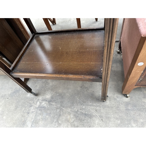 3135 - A MID 20TH CENTURY OAK TWO-TIER TROLLEY AND PADDED BLANKET CHEST