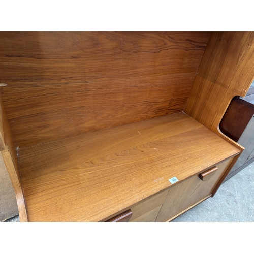 3231 - A RETRO TEAK OPEN LOUNGE UNIT WITH THREE DRAWERS AND CUPBOARD TO THE BASE 40