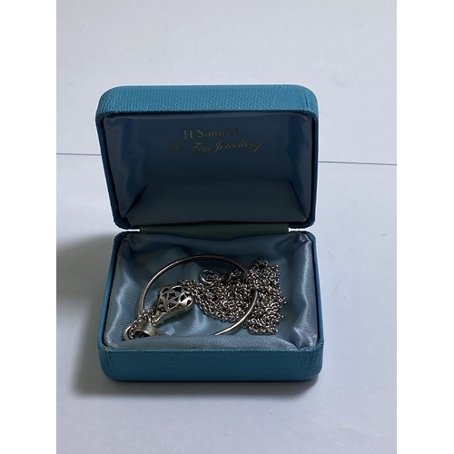 662 - A BOXED MARKED SILVER NECKLACE