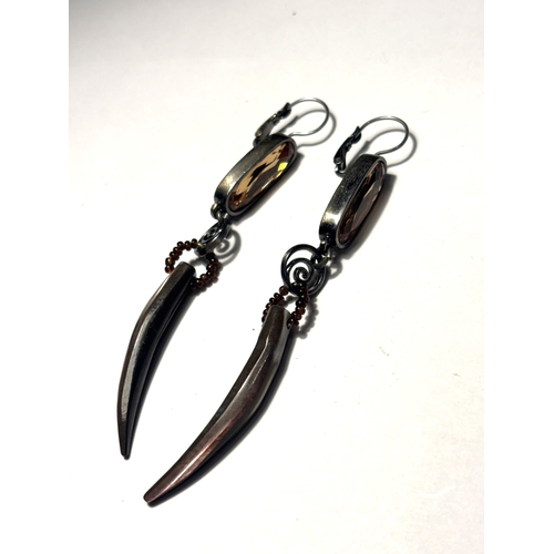 541 - A PAIR OF DYRBERG KERN DROP EARRINGS