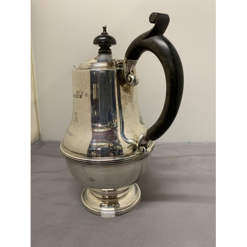 3 - A HALLMARKED BIRMINGHAM SILVER LIDDED JUG, GROSS WEIGHT 374.25G