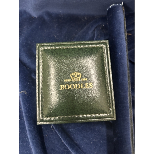 1 - A VINTAGE INLAID WRITING SLOPE WITH BOODLES MUSICAL MOVEMENT TO THE INNER