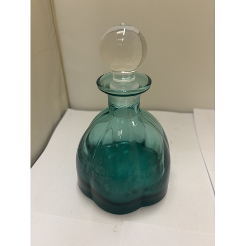 38 - THREE VINTAGE PERFUME BOTTLES TO INCLUDE ART DECO STYLE, ETC