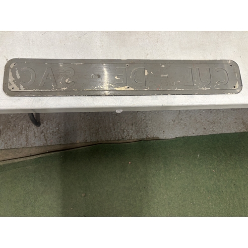 40 - A VINTAGE CUL-DE-SAC SIGN, 10CM X 62CM