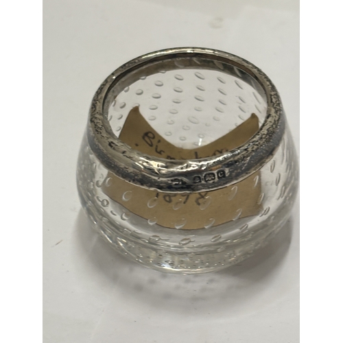 50 - FOUR PIECES OF SILVER TO INCLUDE A HALLMARKED KNIFE, GLASS SCENT BOTTLE WITH HALLMARKED LID AND GLAS... 