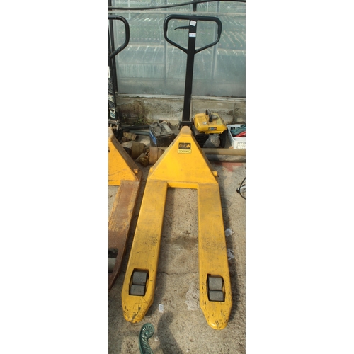 Lot 3         