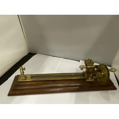 32 - AN ANTIQUE GOODBRAND & CO.,  MANCHESTER BRASS YARN STRENGTH TESTING MACHINE