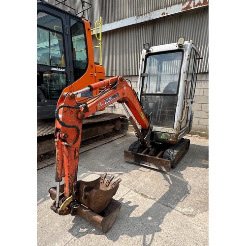 211 - KUBOTA MINI DIGGER KY36-2 IN WORKING ORDER NO VAT
