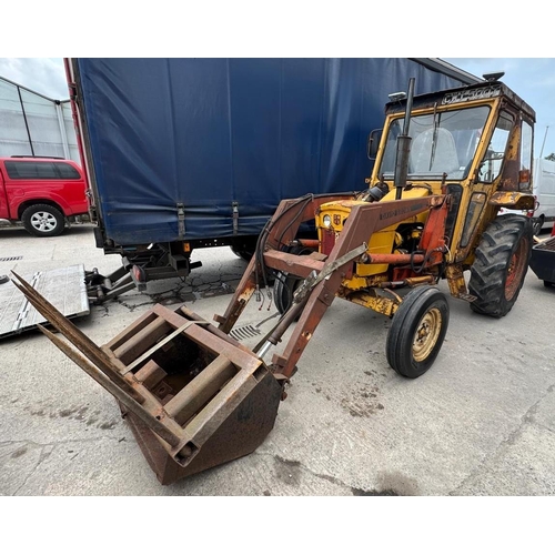 216 - DAVID BROWN 885 TRACTOR WITH LOADER BUCKET & FORKS HYDRAULIC BUCKET & FORKS PIPED FOR HYDRAULIC ATTA... 