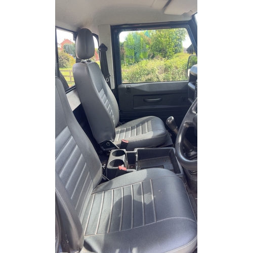 178 - LANDROVER DEFENDER 110 DIESEL PICK UP TD FIRST REG 30/10/12 SG62JPU APPROX 43629 MILES MOT 11/12/25 ... 