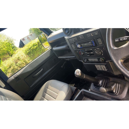 178 - LANDROVER DEFENDER 110 DIESEL PICK UP TD FIRST REG 30/10/12 SG62JPU APPROX 43629 MILES MOT 11/12/25 ... 