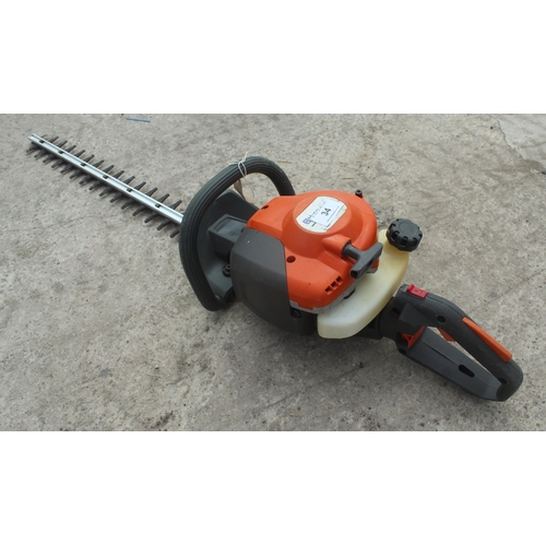 34 - HUSQUAVARNA 122HD60 HEDGECUTTER   NO VAT