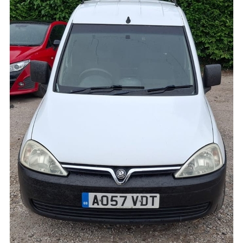 179 - A VAUXHALL COMBO VAN AO57VDT 12 MONTHS MOT 147968 MILES DIESEL RUNS & DRIVES WELL NO VAT WHILST ALL ... 