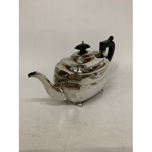 1 - A THREE PIECE HALLMARKED CHESTER SILVER TEASET TO INCLUDE A TEAPOT, CREAMER AND SUGAR BOWL - GROSS W... 