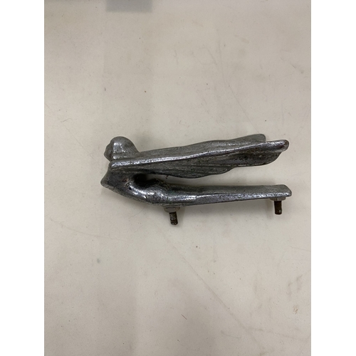 3 - THREE VINTAGE CHROMIUM PLATED CAR MASCOTS TO INCLUDE A HUMBER CAR ART DECO MASCOT
