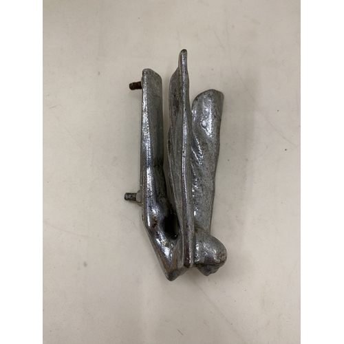 3 - THREE VINTAGE CHROMIUM PLATED CAR MASCOTS TO INCLUDE A HUMBER CAR ART DECO MASCOT