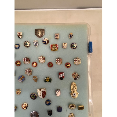 31 - A LARGE QUANTITY OF CASED ENAMELLED FOOTBALL ASSOCIATED PIN BADGES