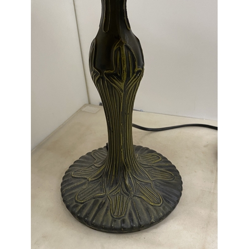 37 - A HEXAGON TIFFANY STYLE ART DECO TABLE LAMP TOGETHER WITH A SIMILAR FLOOR LAMP WITH GOOSENECK