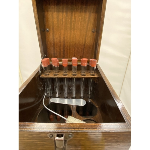 14 - A VINTAGE OAK CASED BARIUM SULPHATE SOIL TESTING OUTFIT