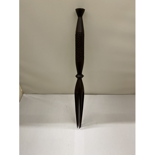 19 - A WOODEN CARVED FIJIIAN CANNIBAL FORK