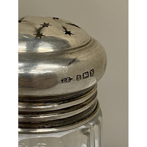 30 - A HALLMARKED BIRMINGHAM SILVER LIDDED SUGAR SIFTER