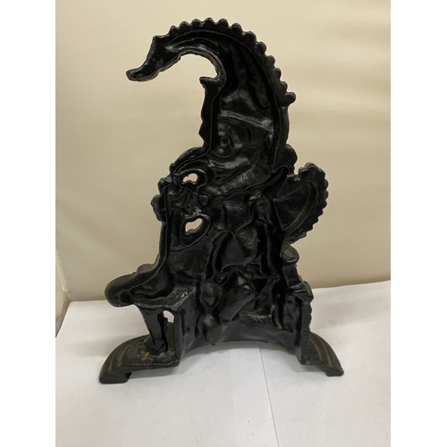 31 - A HEAVY CAST DOORSTOP OF MR PUNCH, HEIGHT 31CM