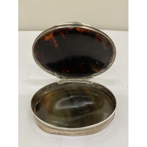 5 - AN 18TH CENTURY, GEORGIAN MOTHER 0F PEARL AND UNMARKED SILVER PIQUE SNUFF BOX