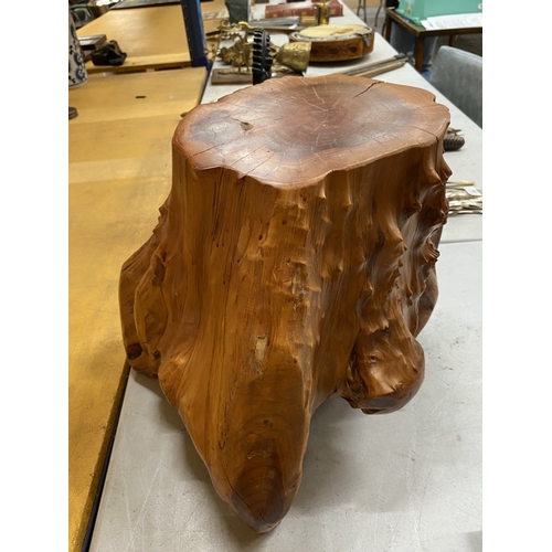 42 - A LARGE BUR WOOD ROOT SCULPTURE, HEIGHT 30CM
