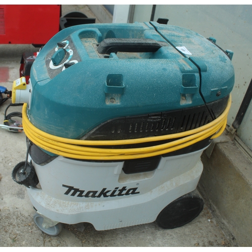 69 - A MAKITA INDUSTRIAL VACUUM CLEANER BELIEVED WORKING BUT NO WARRANTY  NO VAT
