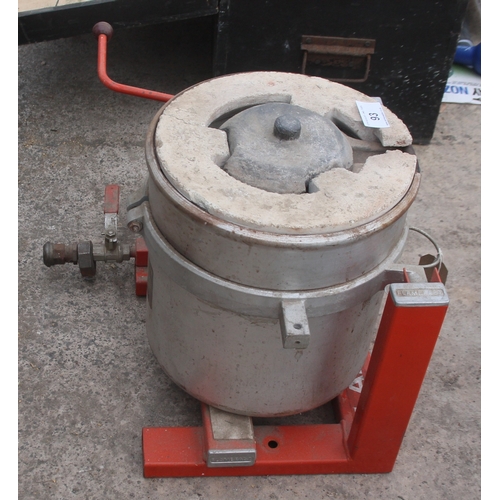 93 - A FLAMEFAST CRUCIBLE FURNACE, NATURAL GAS  NO VAT