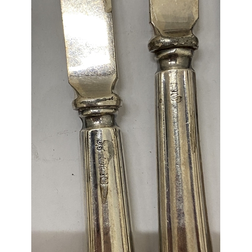 30A - SIX HALLMARKED SILVER KNIVES AND SPOONS, GROSS WEIGHT 217g