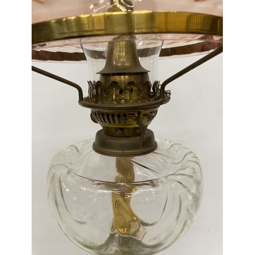 50A - A VICTORIAN STYLE LAMP IN THE MANNER OF AN OIL LAMP WITH GLASS SHADE AND CHIMNEY, HEIGHT APPROX 68CM