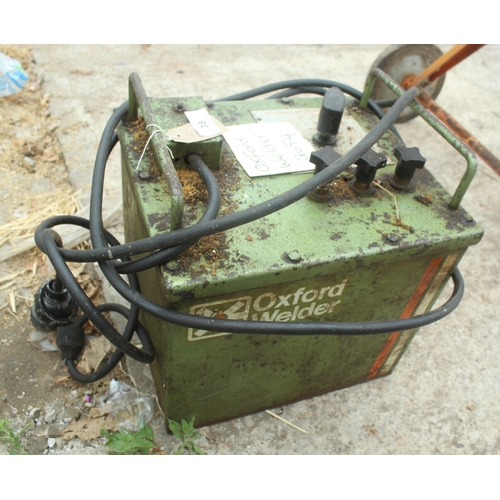 38 - AN OXFORD WELDER  NO VAT