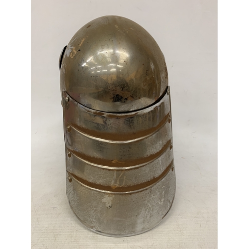 4 - A REPLICA CIVIL WAR LOBSTER POT RIDING HELMET ON A WOODEN STAND