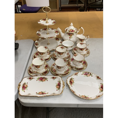 43 - A FIRST QUALITY ROYAL ALBERT 'OLD COUNTRY ROSES' TEASET TO INCLUDE A THREE TIERED CAKE STAND, LARGE ... 