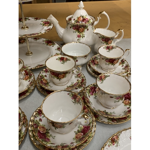 43 - A FIRST QUALITY ROYAL ALBERT 'OLD COUNTRY ROSES' TEASET TO INCLUDE A THREE TIERED CAKE STAND, LARGE ... 
