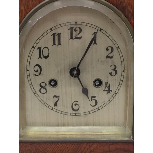 9 - A VINTAGE OAK, GOTHIC STYLE CHIMING MANTLE CLOCK, WITH A PRESENTATION PLAQUE TO THE FRONT FOR 1920