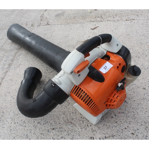 37 - A STIHL BG86 VACUUM  NO VAT