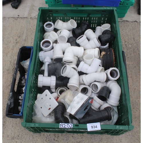 2 BOXES OF PIPE FITTINGS NO VAT