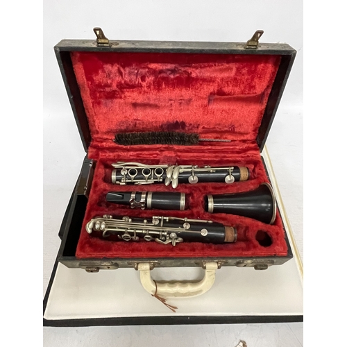 12 - AN ARBITER ROSSINI CLARINET IN A FITTED CASE