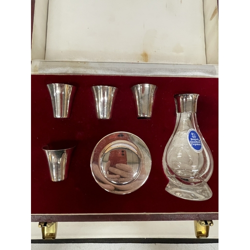 20 - A ROYAL DOULTON SILVER PLATED COMMUNION SET IN A FITTED CASE
