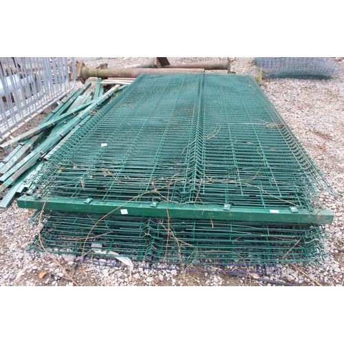 A QUANTITY OF MESH PROFILE FENCING AND 31 POSTS NO VAT