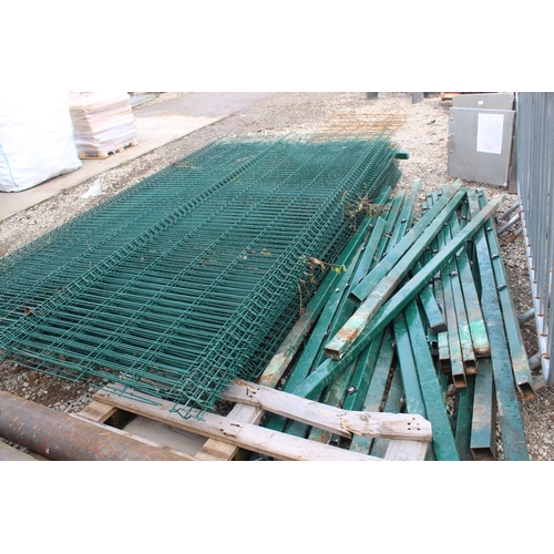 A QUANTITY OF MESH PROFILE FENCING AND 31 POSTS NO VAT