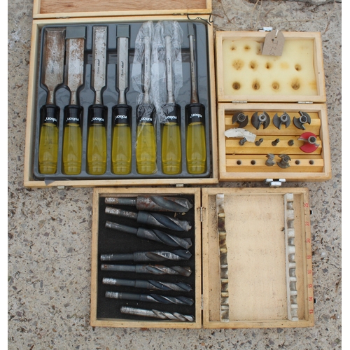 ROUTER, CHISELS AND DRILL BITS + VAT