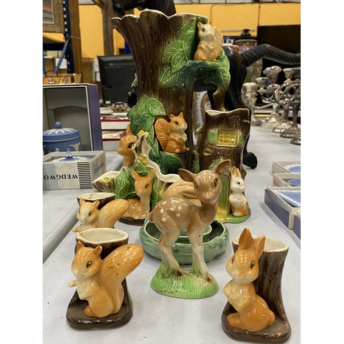 115 - A COLLECTION OF VINTAGE WITHERNSEA EASTGATE AND HORSEA POTTERY