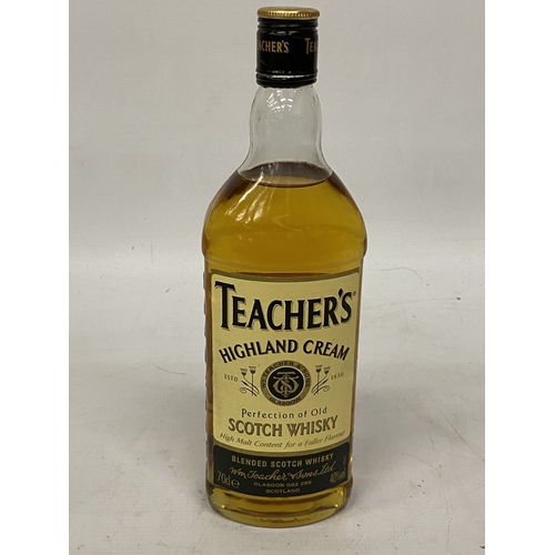 313 - A 70CL BOTTLE OF TEACHERS HIGHLAND CREAM BLENDED SCOTCH WHISKY