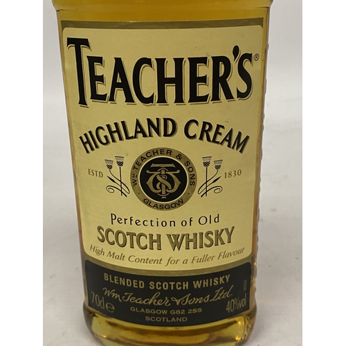 313 - A 70CL BOTTLE OF TEACHERS HIGHLAND CREAM BLENDED SCOTCH WHISKY